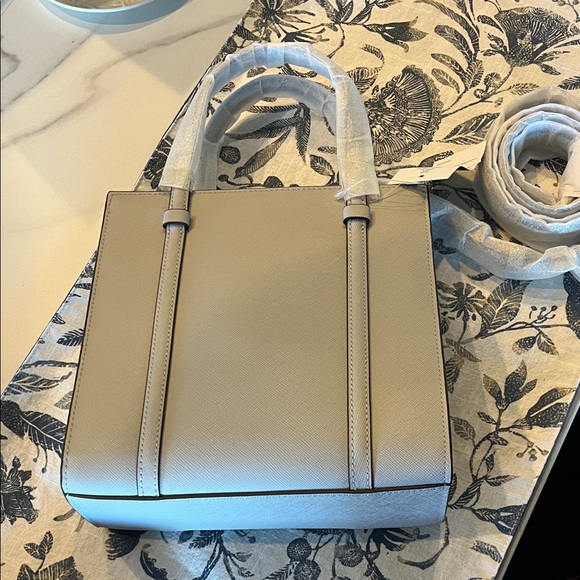 Kate Spade NWT platinum gray Handbag - Picture 3 of 5
